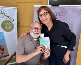 Santa Missa e Sessão de Autógrafos com Padre Luís Erlin na Paróquia São José do Ipiranga
