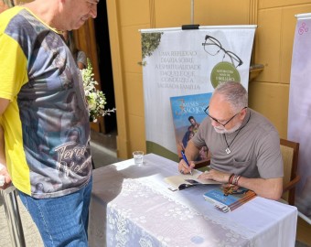 Santa Missa e Sessão de Autógrafos com Padre Luís Erlin na Paróquia São José do Ipiranga