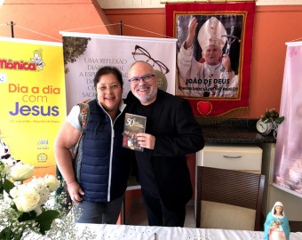 Comunidade São João Paulo II, e Paróquia N. S. do Paraíso, em Jacareí (SP) 