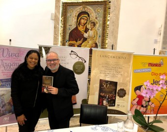 Comunidade São João Paulo II, e Paróquia N. S. do Paraíso, em Jacareí (SP) 