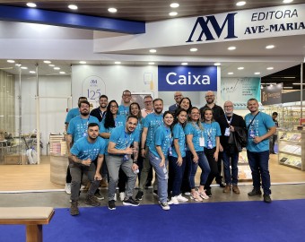Sessão de autógrafos na ExpoCatólica 2023