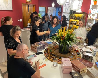 Palestra e Sessão de autógrafos na Loja Santo Santo Santo - São José do Rio Preto (SP)