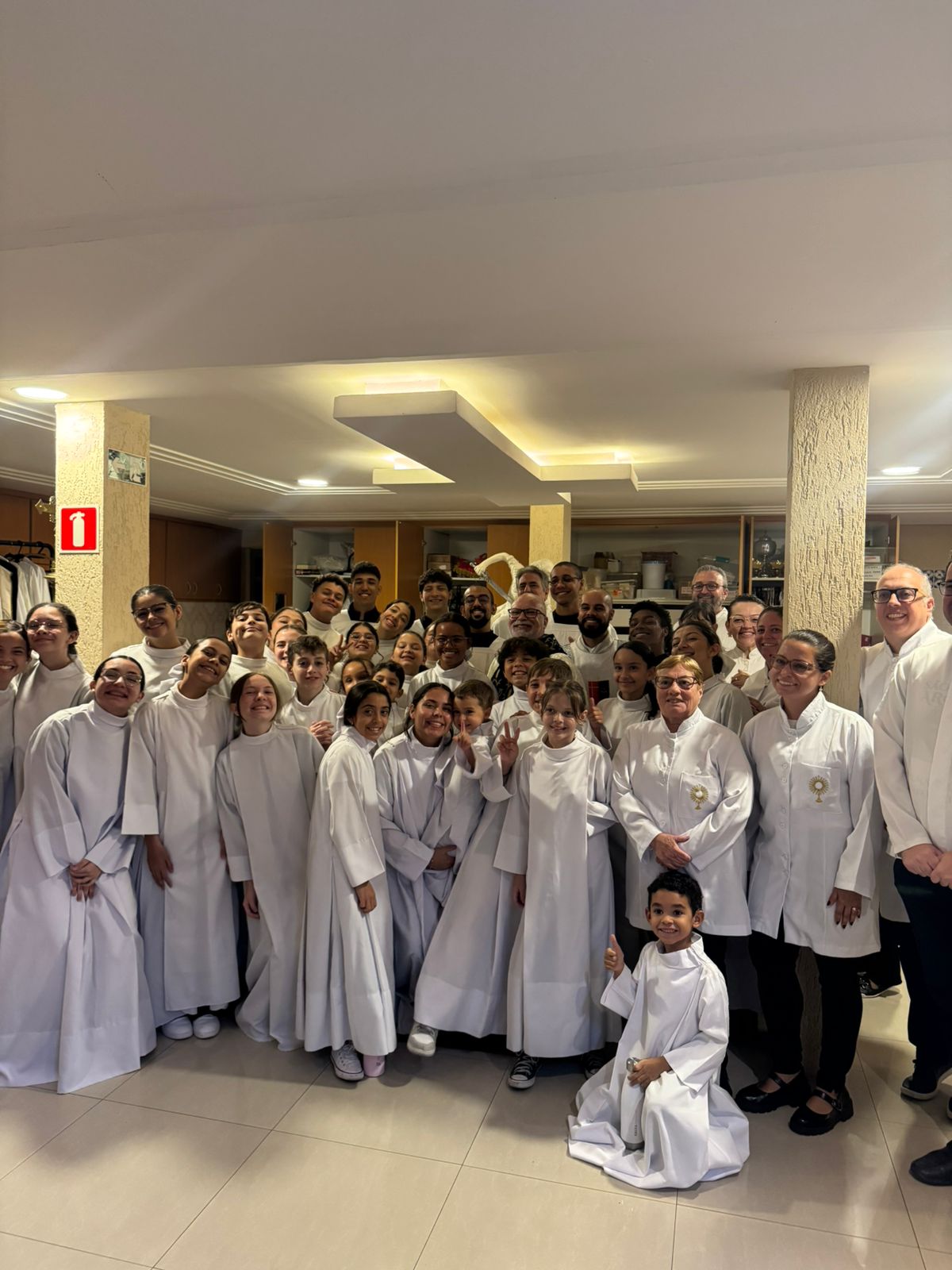 Santa Missa e Sessão de Autógrafos no Santuário Mãe dos Aflitos 